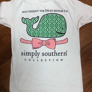 Simply southern tee size small